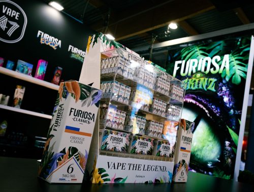 Furiosa Classics - VAPE 47 - Gamme eliquides 50ml et 10ml pour cigarette electronique et pod primo-vapotants sevrage tabagique - Vapexpo Paris 2022 Photo Ystaroth